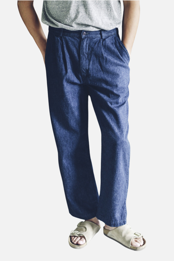 TWO TUCK DENIM WIDE TROUSERS
