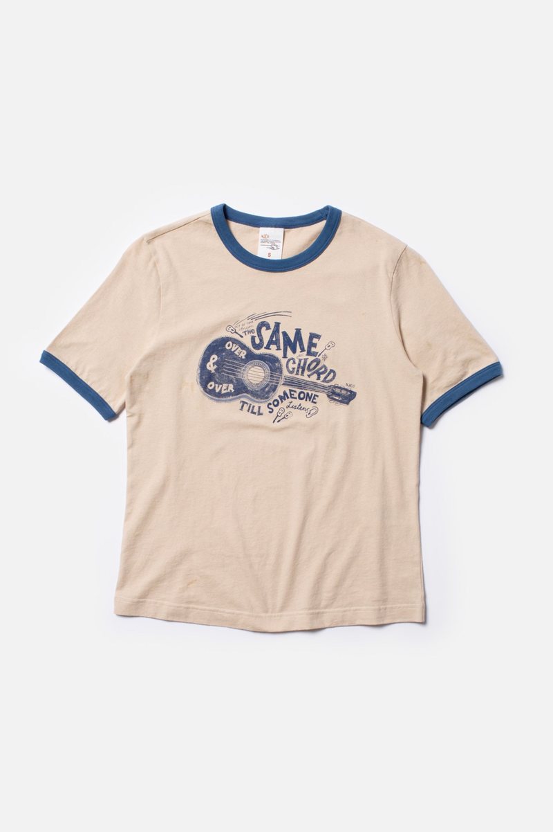 LOVA GITARR T-SHIRT DUSTY WHITE
