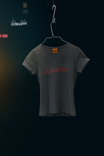 EVE SUNBURNS T-SHIRT BLACK