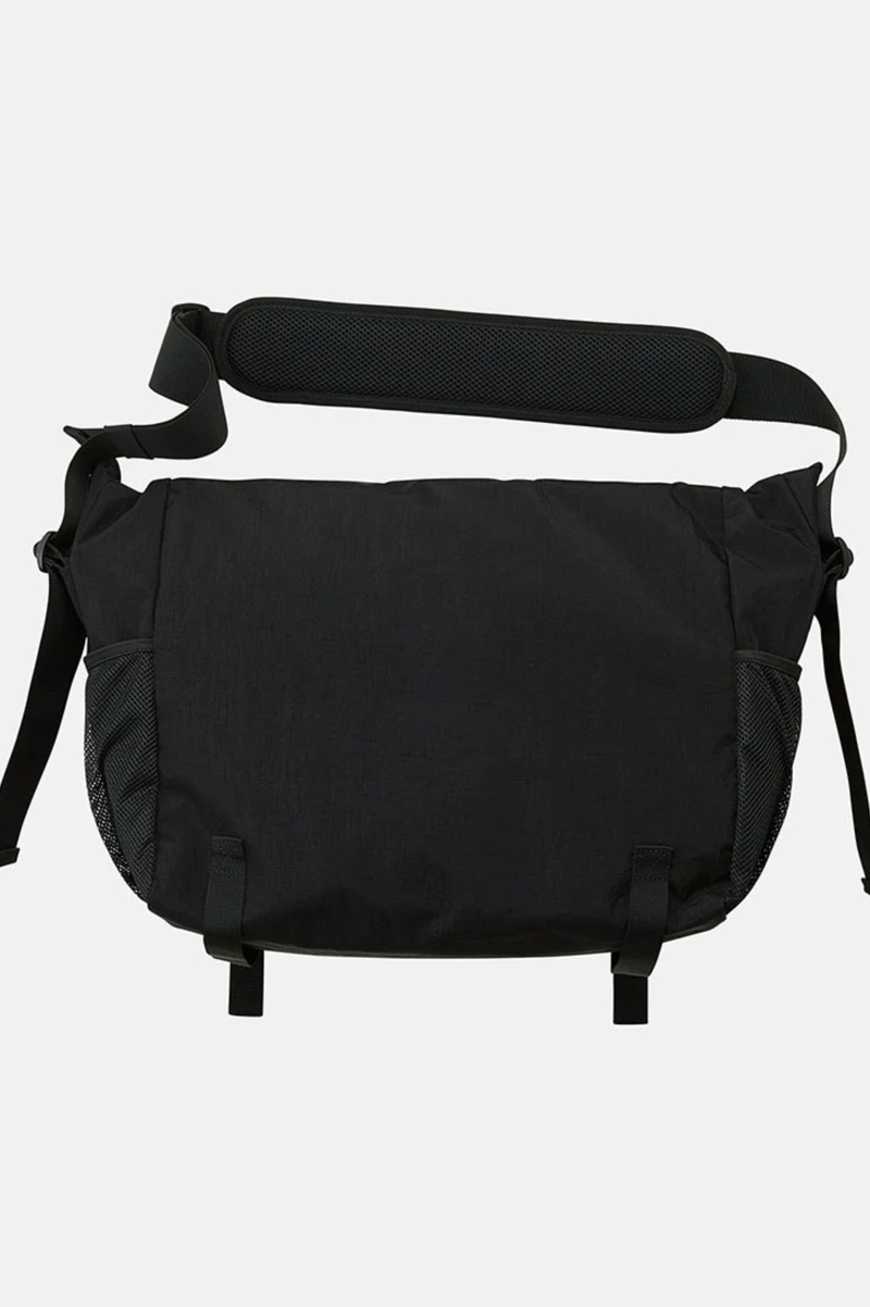 MESSENGER BAG