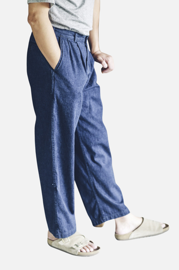 TWO TUCK DENIM WIDE TROUSERS