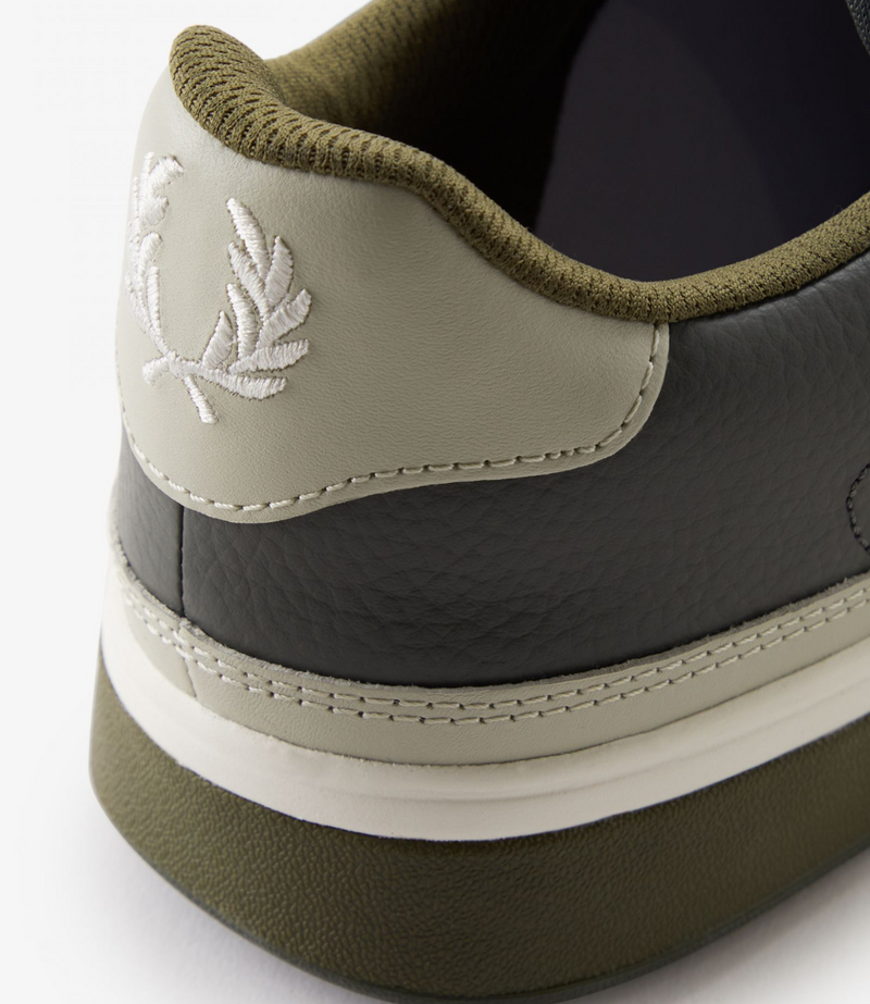 FRED PERRY B300 TEXTURED LEATHER/BRANDED