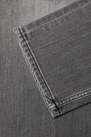 LEAN DEAN  GREY CONCRETE