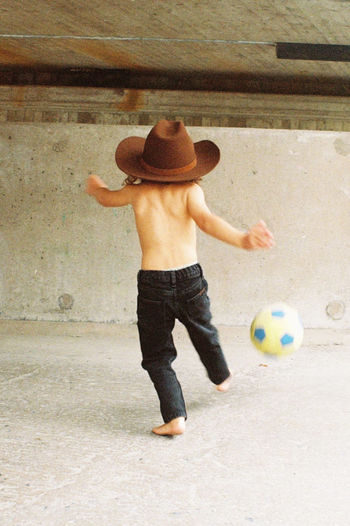 TINY TURNER II BLACK STONE