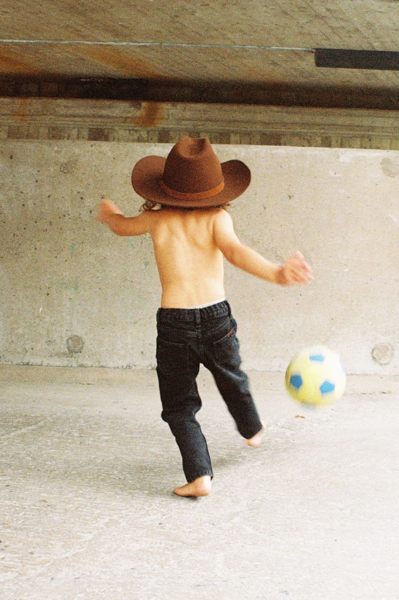 TINY TURNER II BLACK STONE