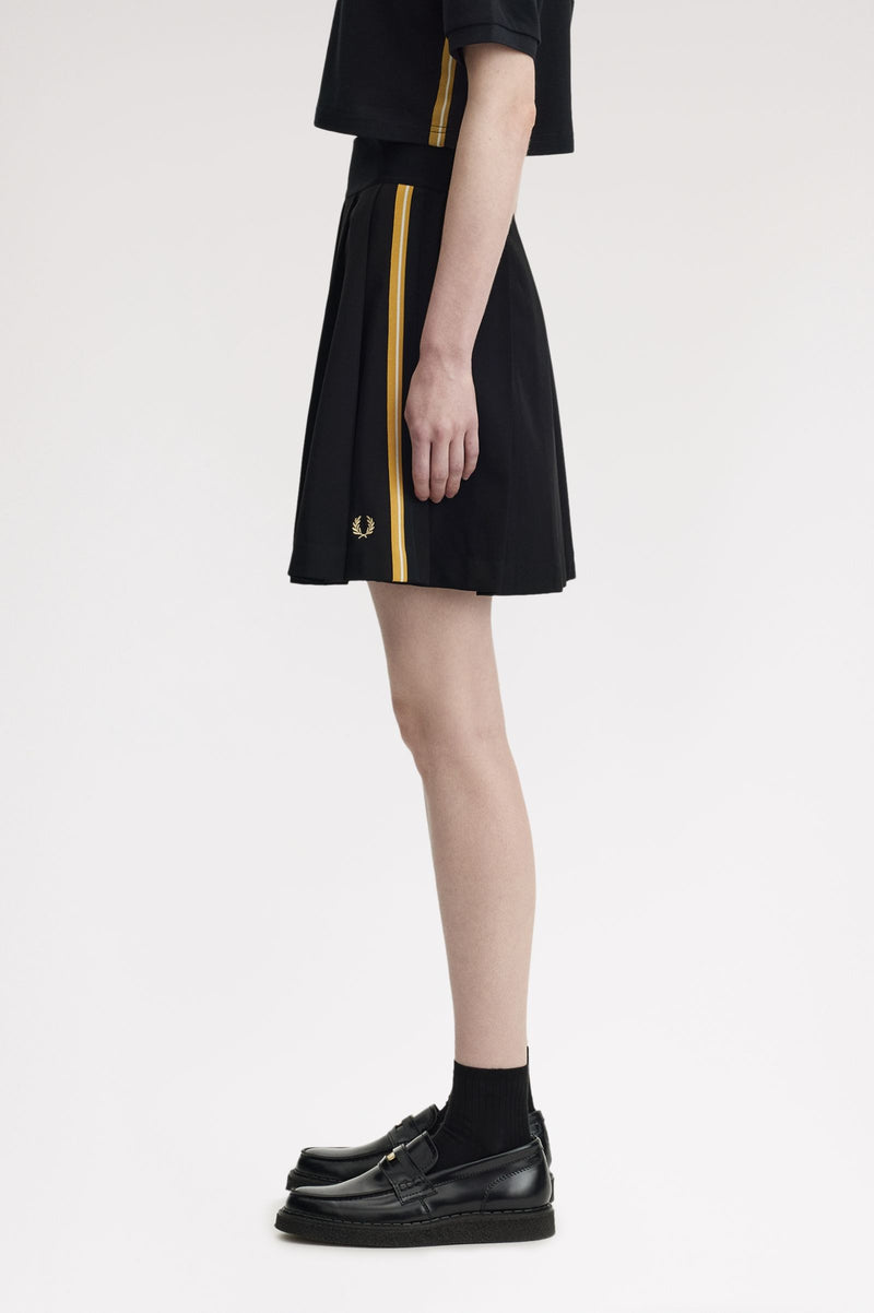 TAPE DETAIL PLEATED SKIRT