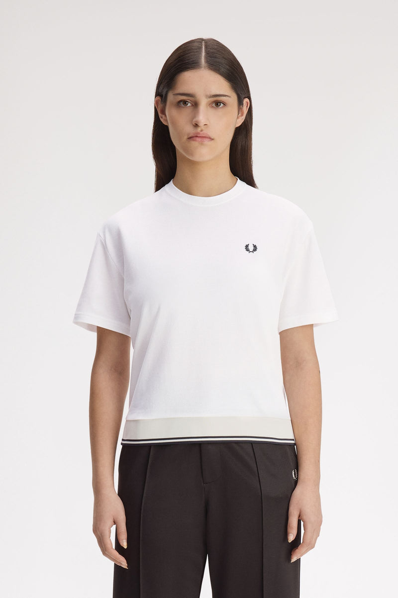 CONTRAST HEM PIQUE T-SHIRT
