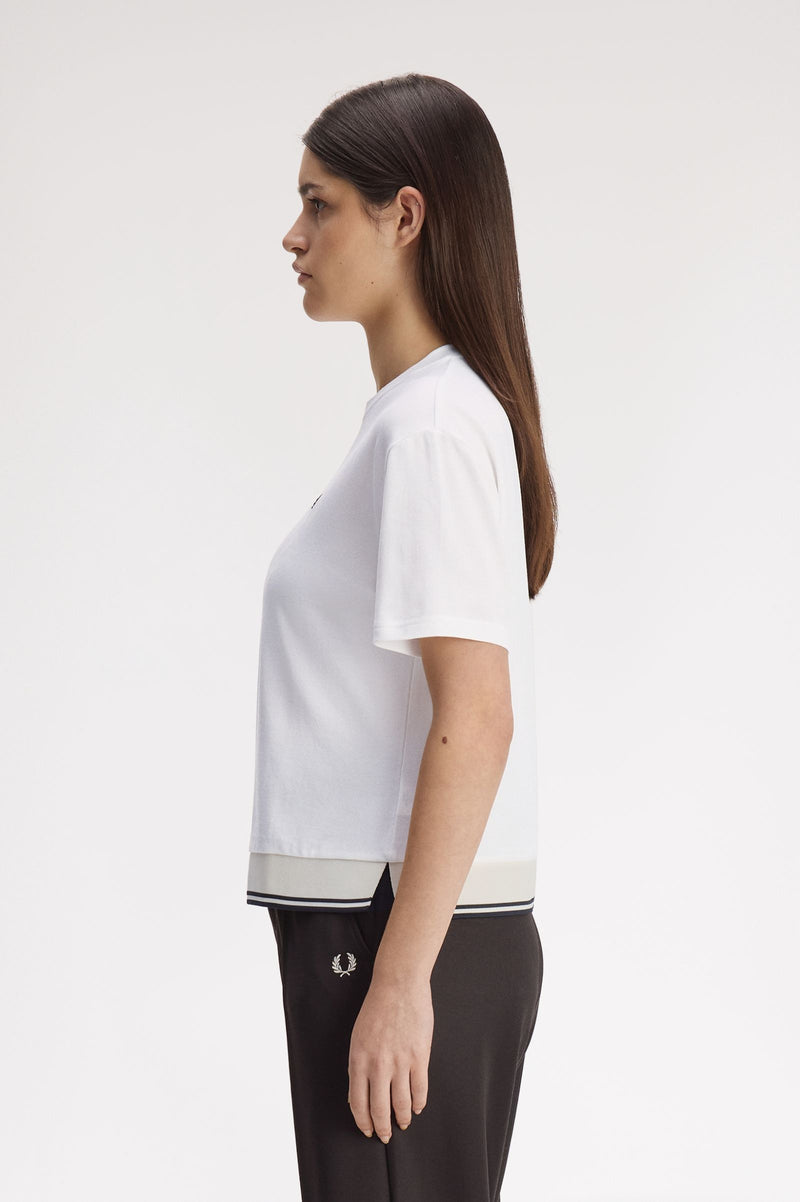 CONTRAST HEM PIQUE T-SHIRT