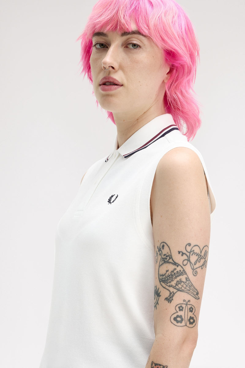 SLEEVELESS TWIN TIPPED FRED PERRY SHIRT
