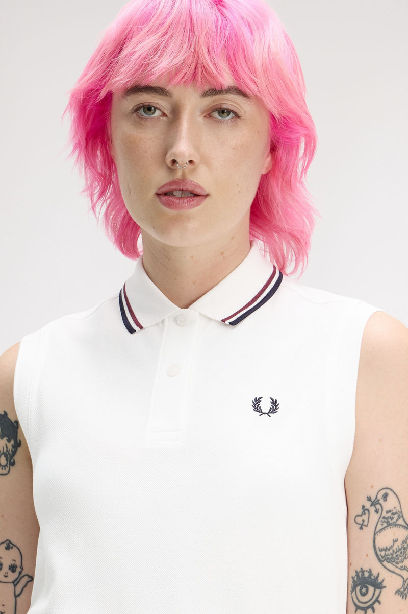 SLEEVELESS TWIN TIPPED FRED PERRY SHIRT
