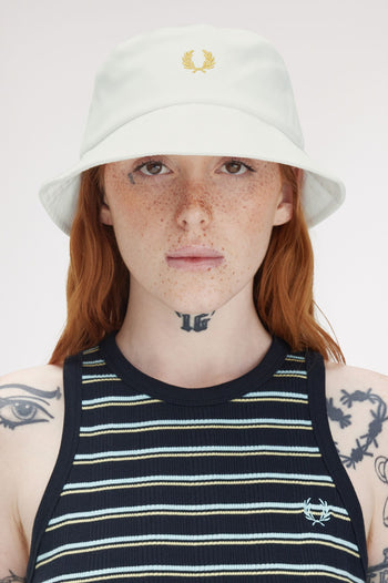 PIQUE BUCKET HAT