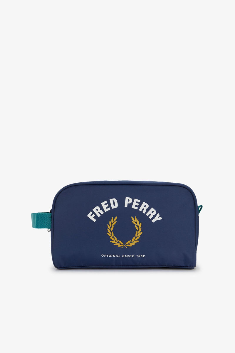 SPORTS NYLON WASH BAG