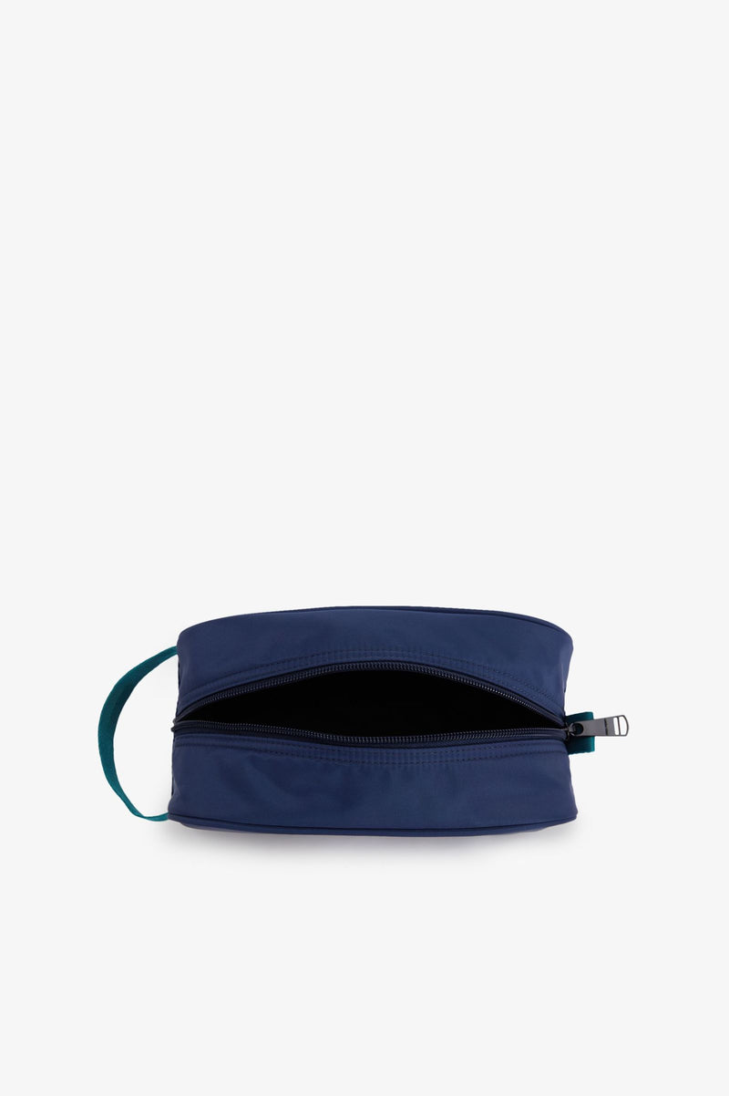 SPORTS NYLON WASH BAG