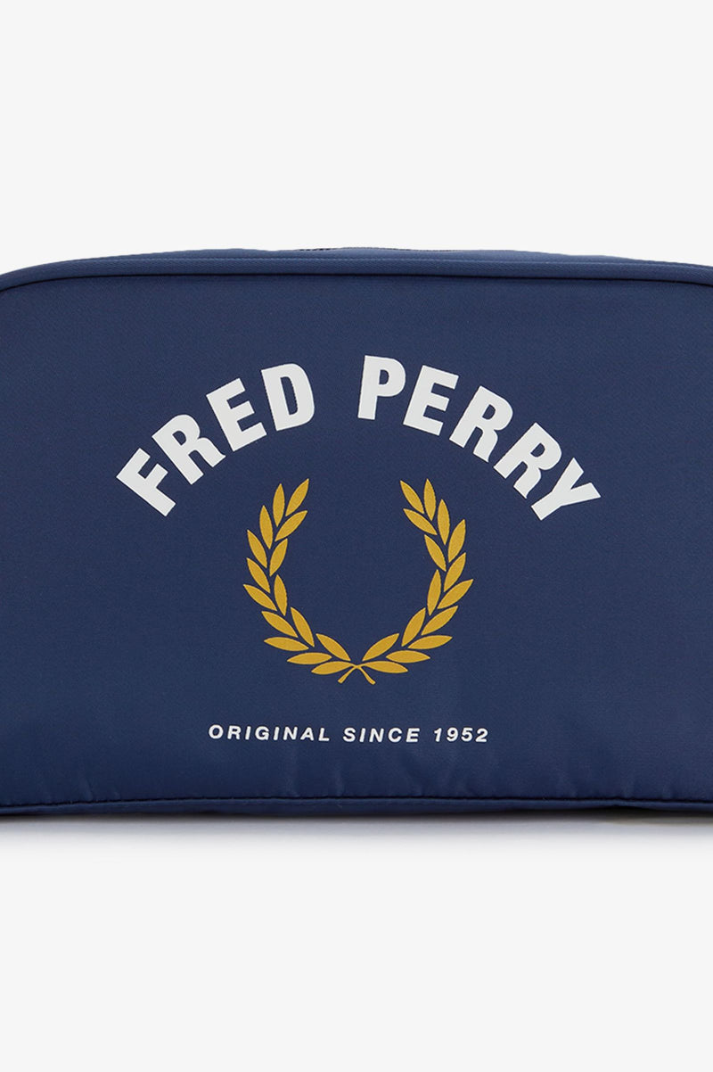SPORTS NYLON WASH BAG