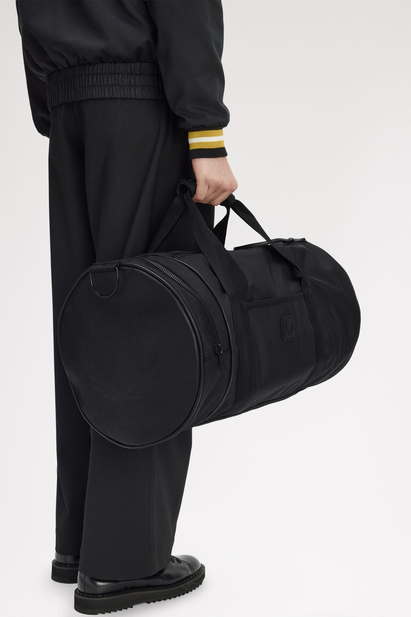 BLACK CANVAS LARGE BARREL BAG