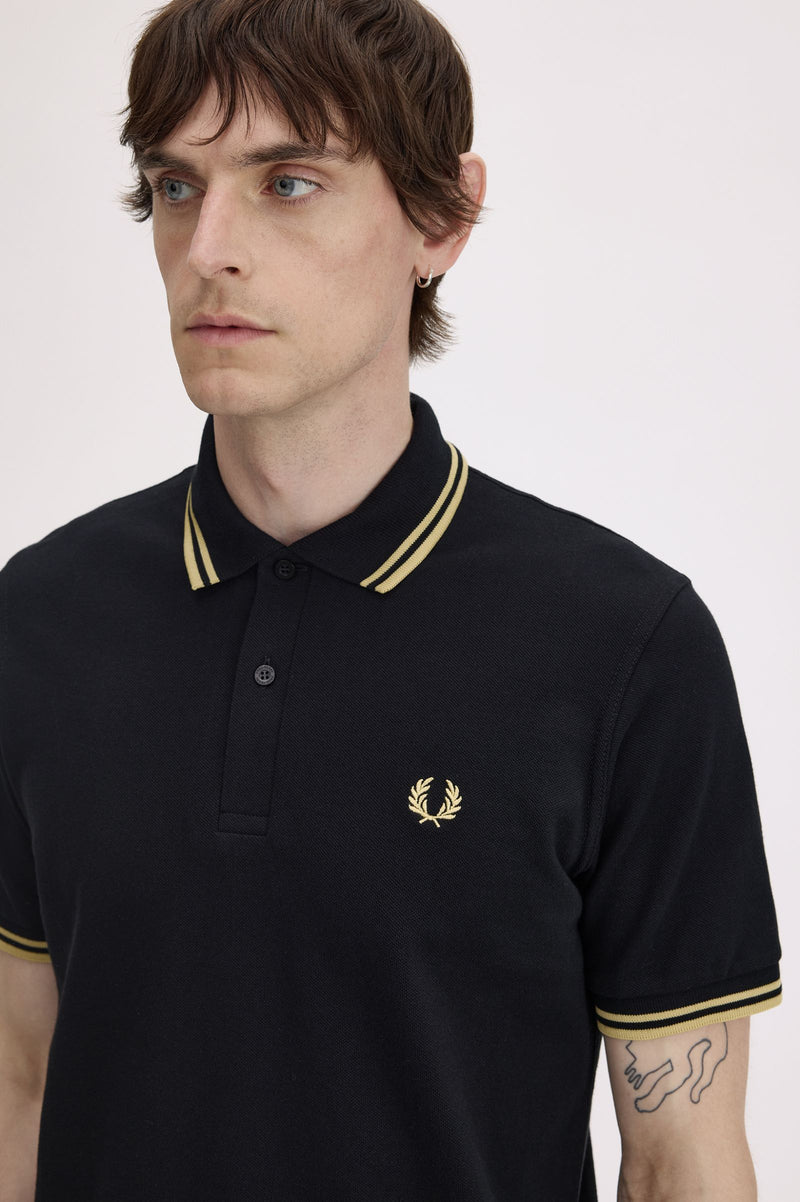 TWIN TIPPED FRED PERRY SHIRT