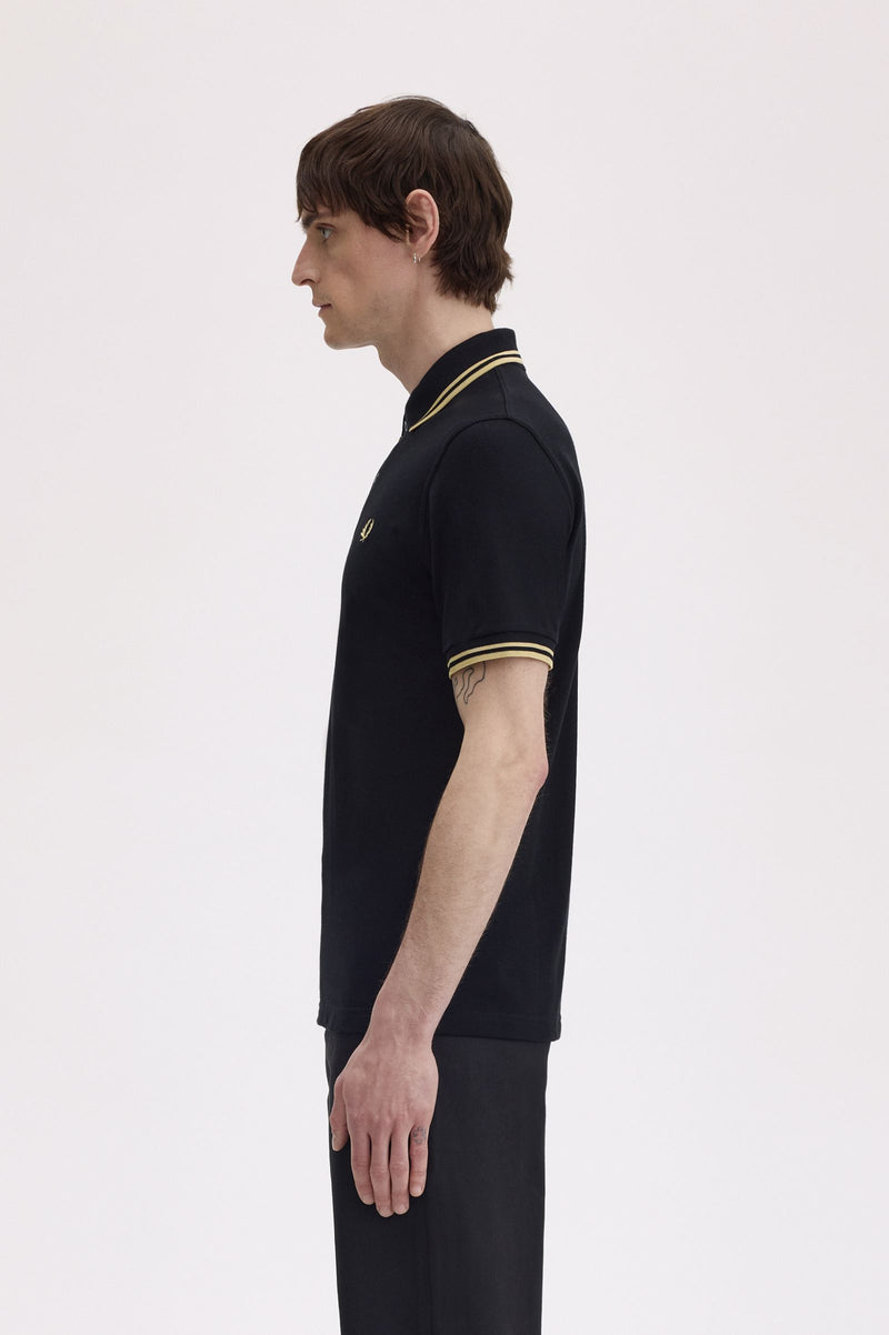 TWIN TIPPED FRED PERRY SHIRT