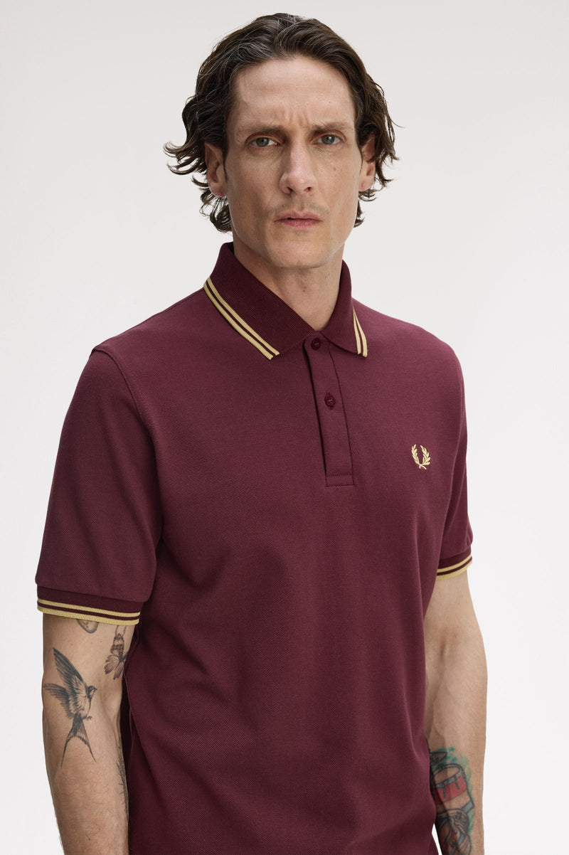 TWIN TIPPED FRED PERRY SHIRT