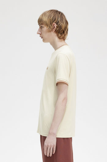 FRED PERRY  TWIN TIPPED T-SHIRT
