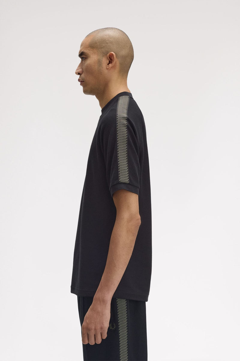 TENNIS GRIP TAPED T-SHIRT