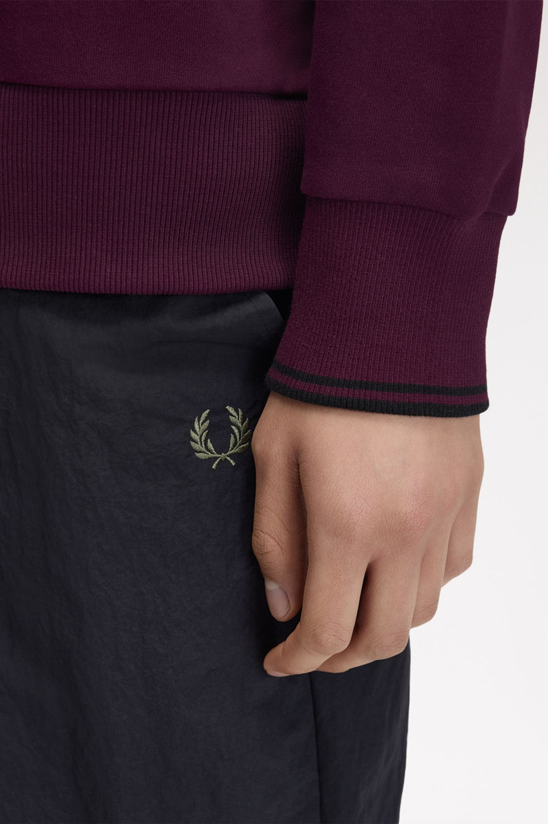 HALF ZIP COLLARED SWEATSHIRT