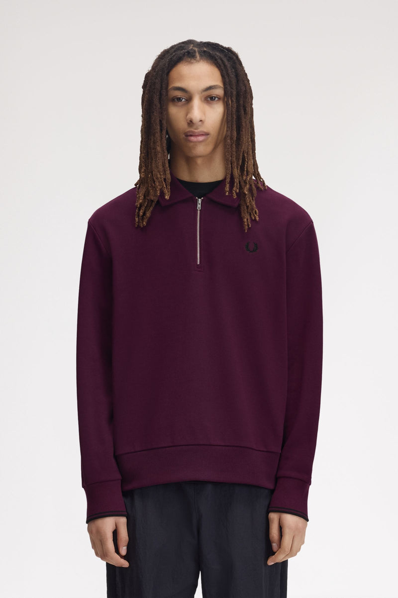 HALF ZIP COLLARED SWEATSHIRT