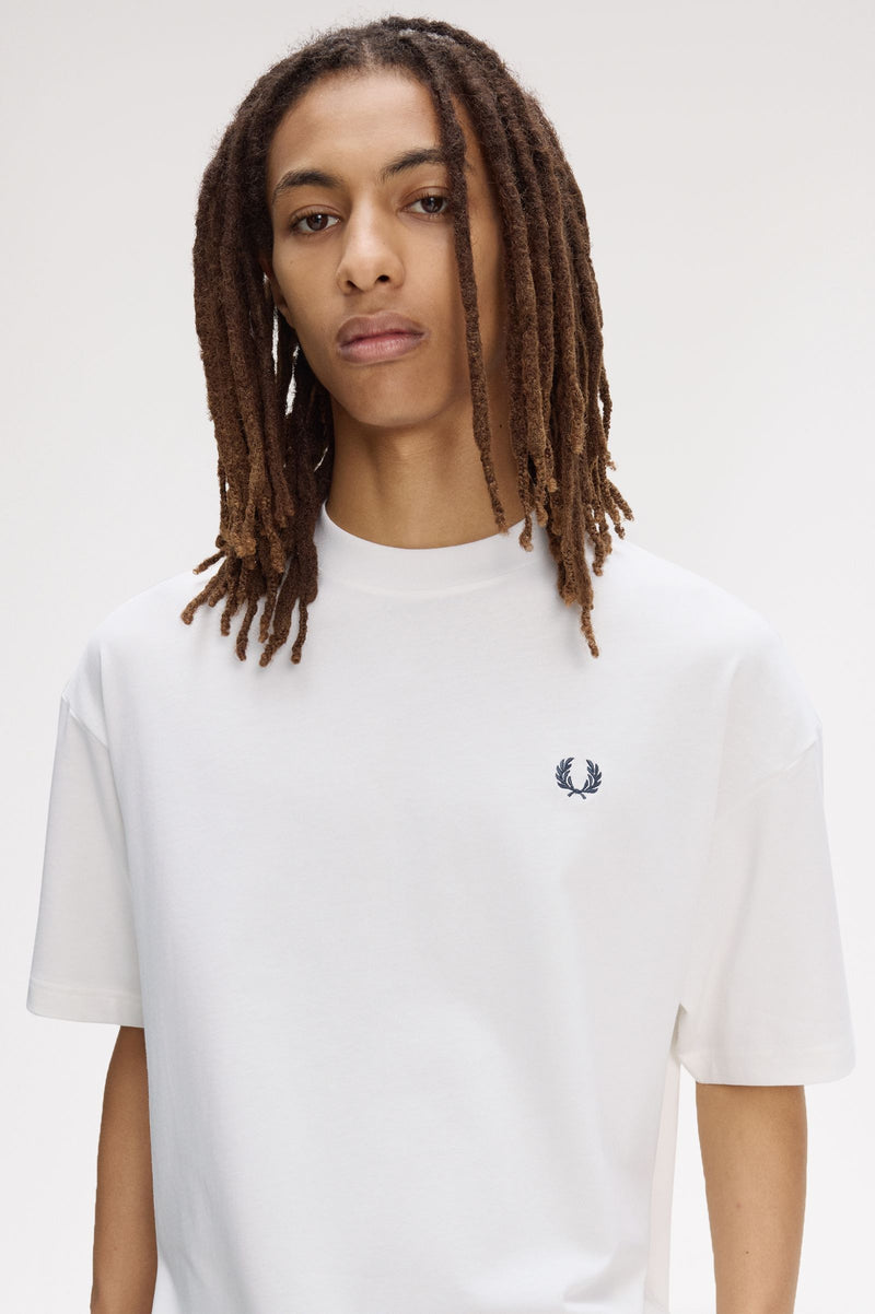 BACK PRINT LAUREL WREATH T-SHIRT