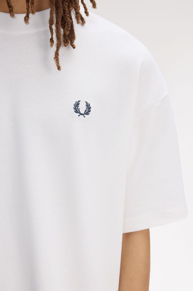 BACK PRINT LAUREL WREATH T-SHIRT