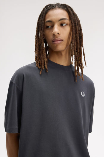 BACK PRINT LAUREL WREATH T-SHIRT