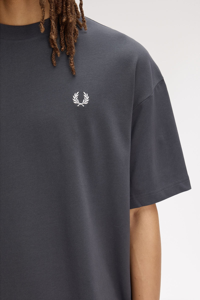 BACK PRINT LAUREL WREATH T-SHIRT