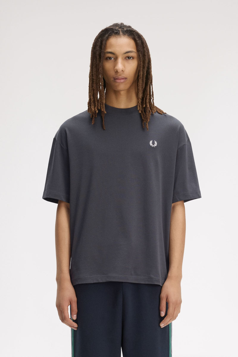 BACK PRINT LAUREL WREATH T-SHIRT