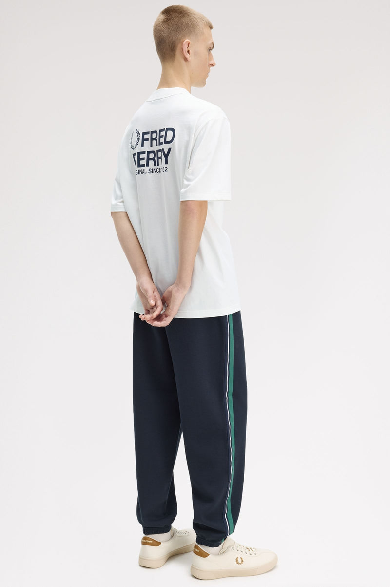 BACK PRINT FRED PERRY TEXT T-SHIRT