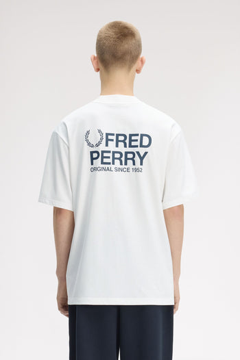 BACK PRINT FRED PERRY TEXT T-SHIRT