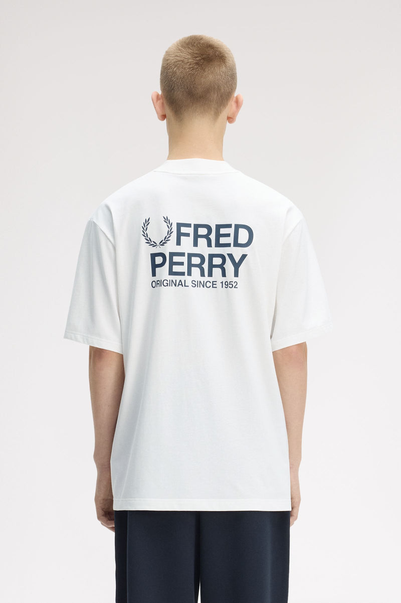 BACK PRINT FRED PERRY TEXT T-SHIRT