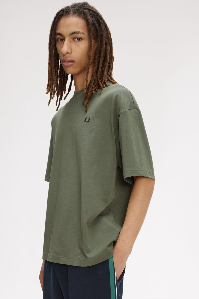 BACK PRINT VERTICAL GRAPHIC T-SHIRT