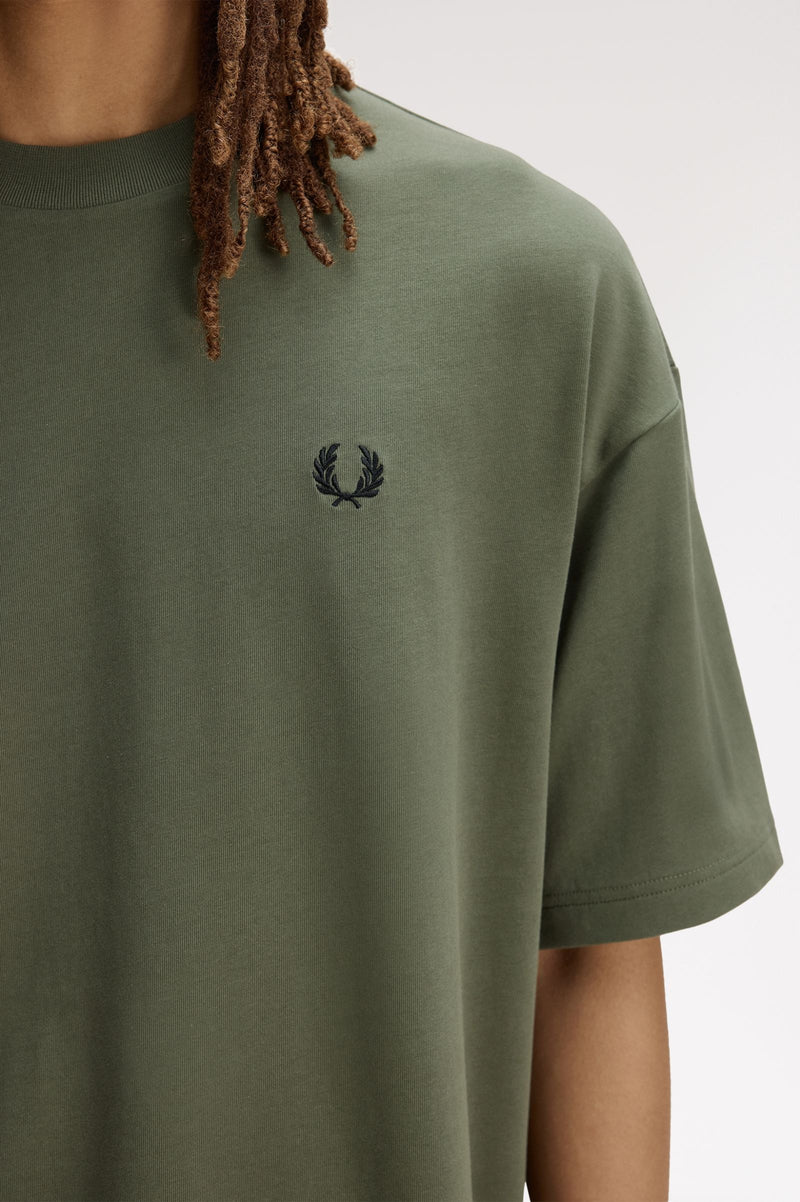 BACK PRINT VERTICAL GRAPHIC T-SHIRT
