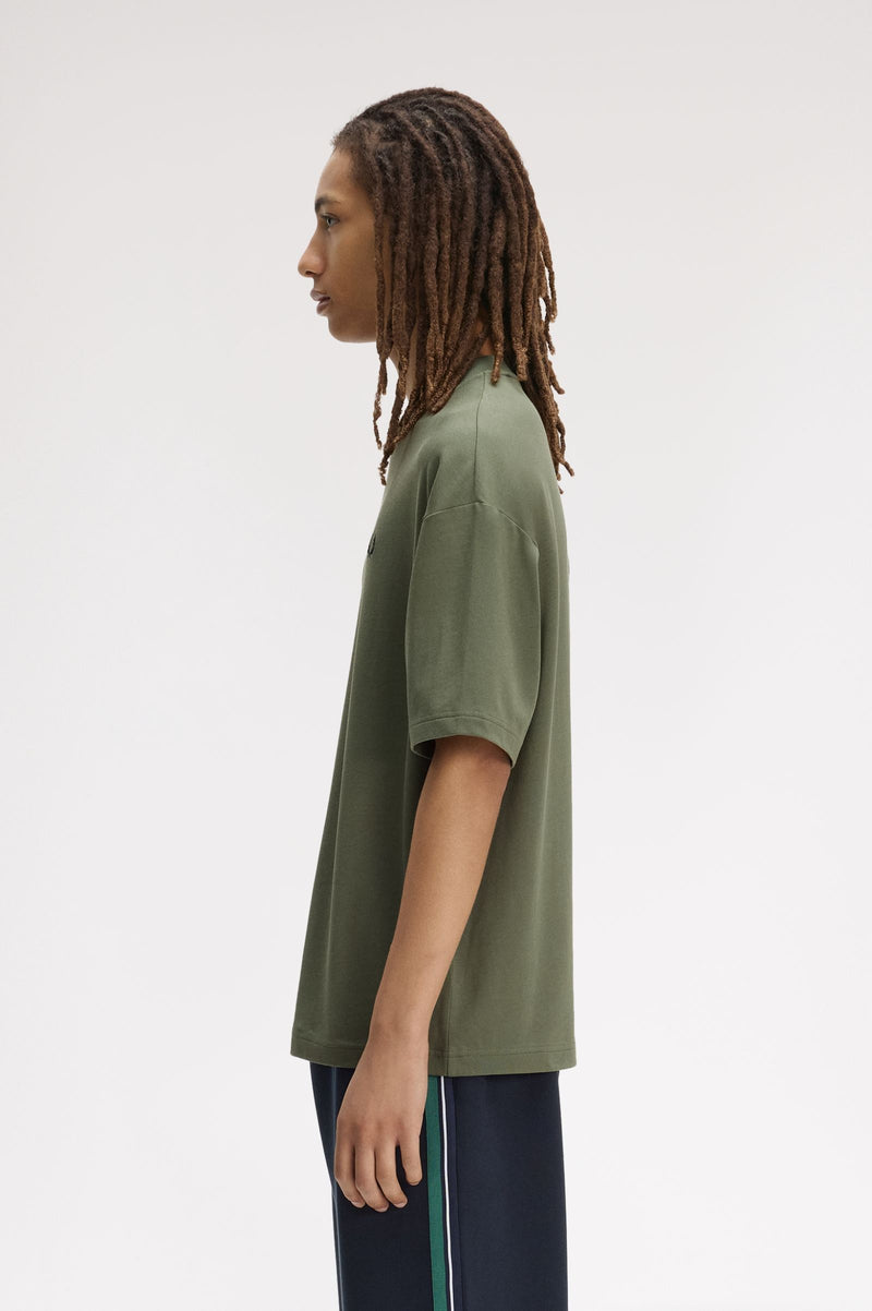 BACK PRINT VERTICAL GRAPHIC T-SHIRT