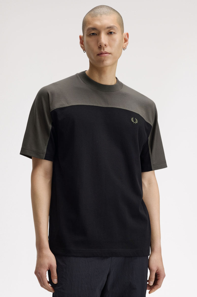 COLOUR BLOCK T-SHIRT