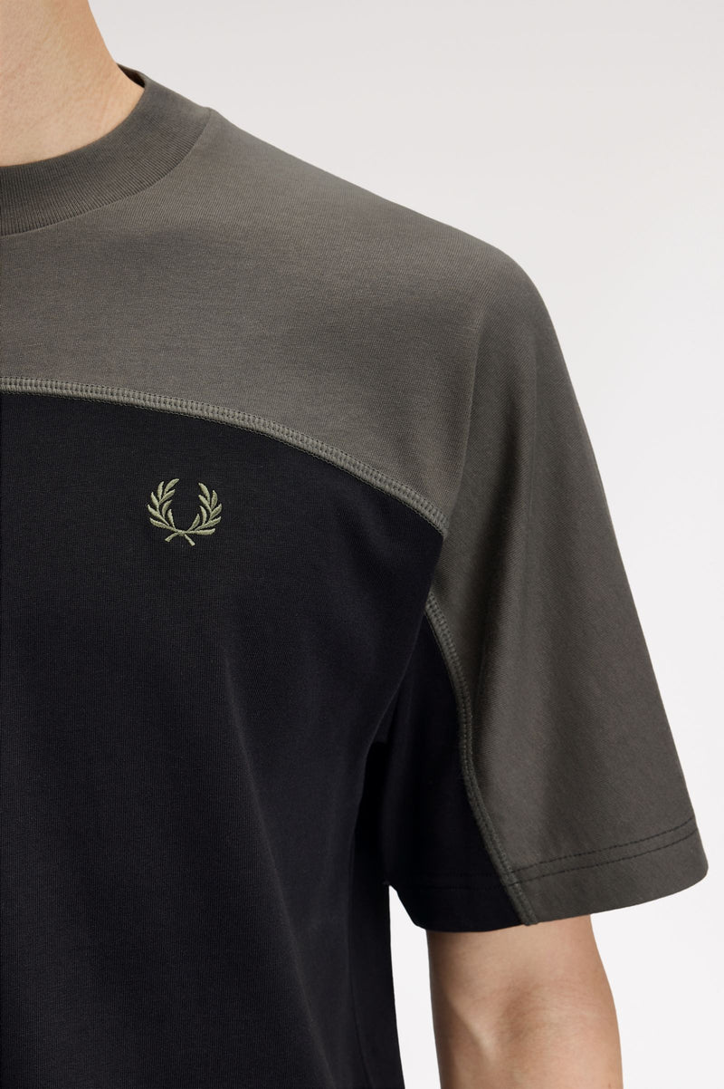 COLOUR BLOCK T-SHIRT