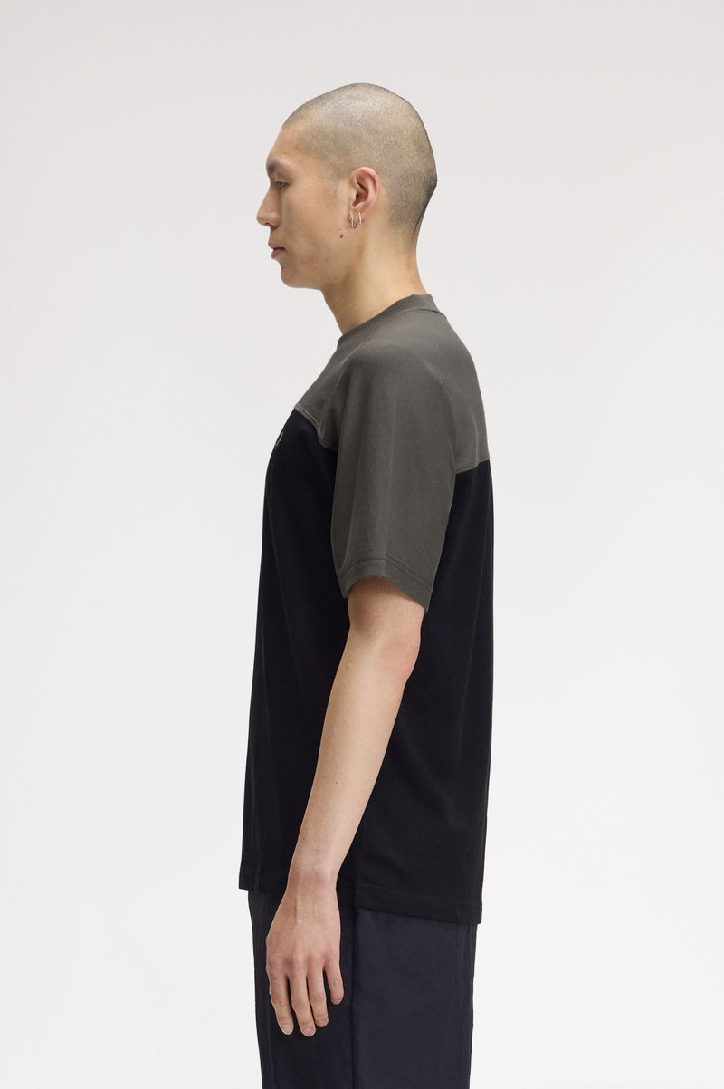 COLOUR BLOCK T-SHIRT