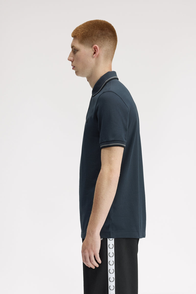 TWIN TIPPED FRED PERRY SHIRT