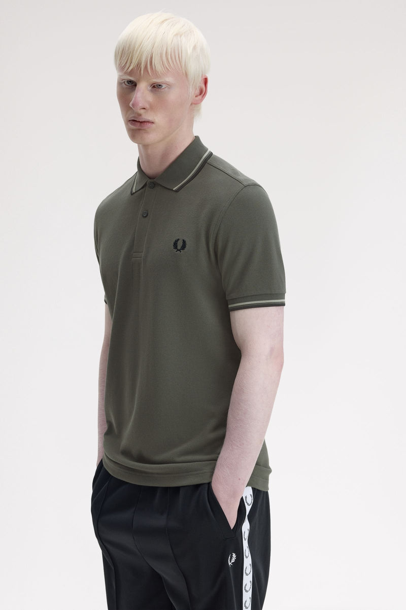 TWIN TIPPED FRED PERRY SHIRT