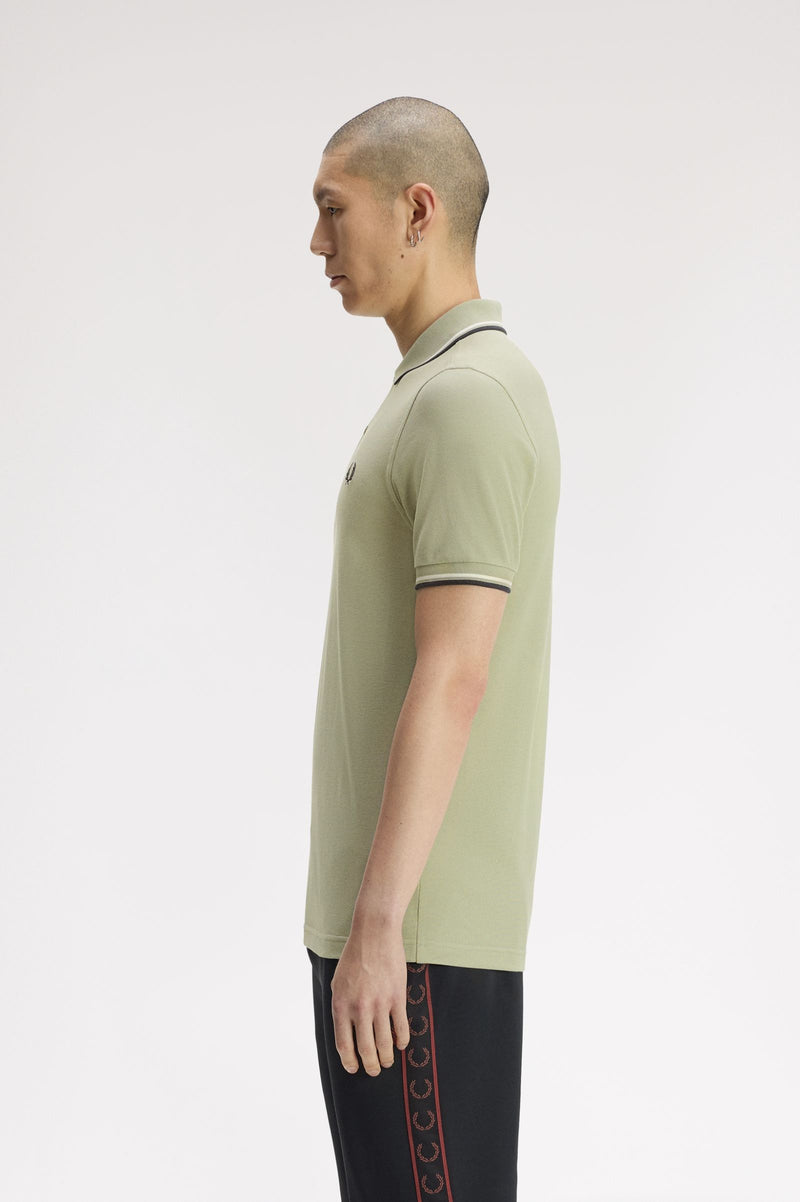 TWIN TIPPED FRED PERRY SHIRT
