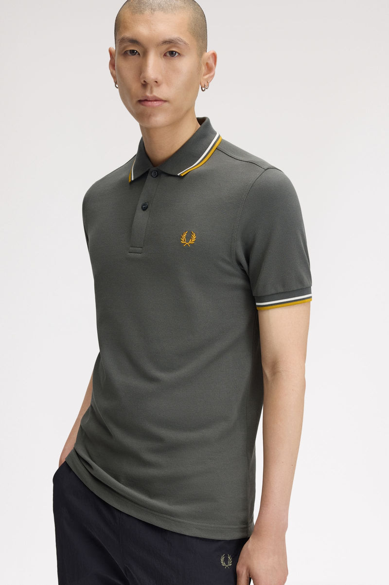 TWIN TIPPED FRED PERRY SHIRT