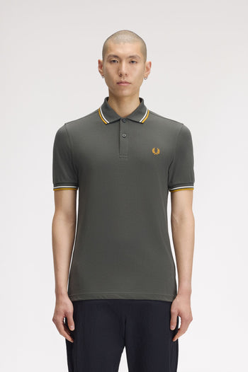TWIN TIPPED FRED PERRY SHIRT