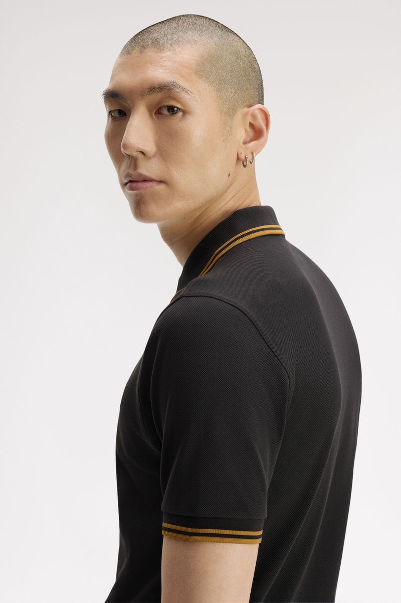 TWIN TIPPED FRED PERRY SHIRT