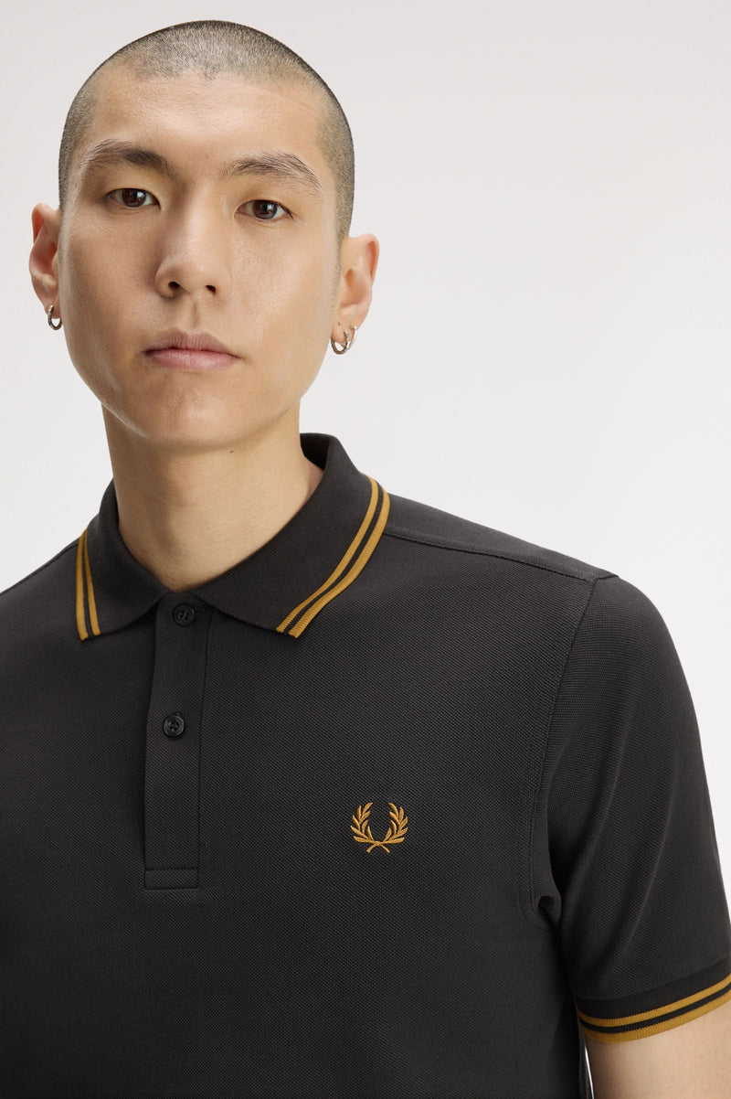 TWIN TIPPED FRED PERRY SHIRT