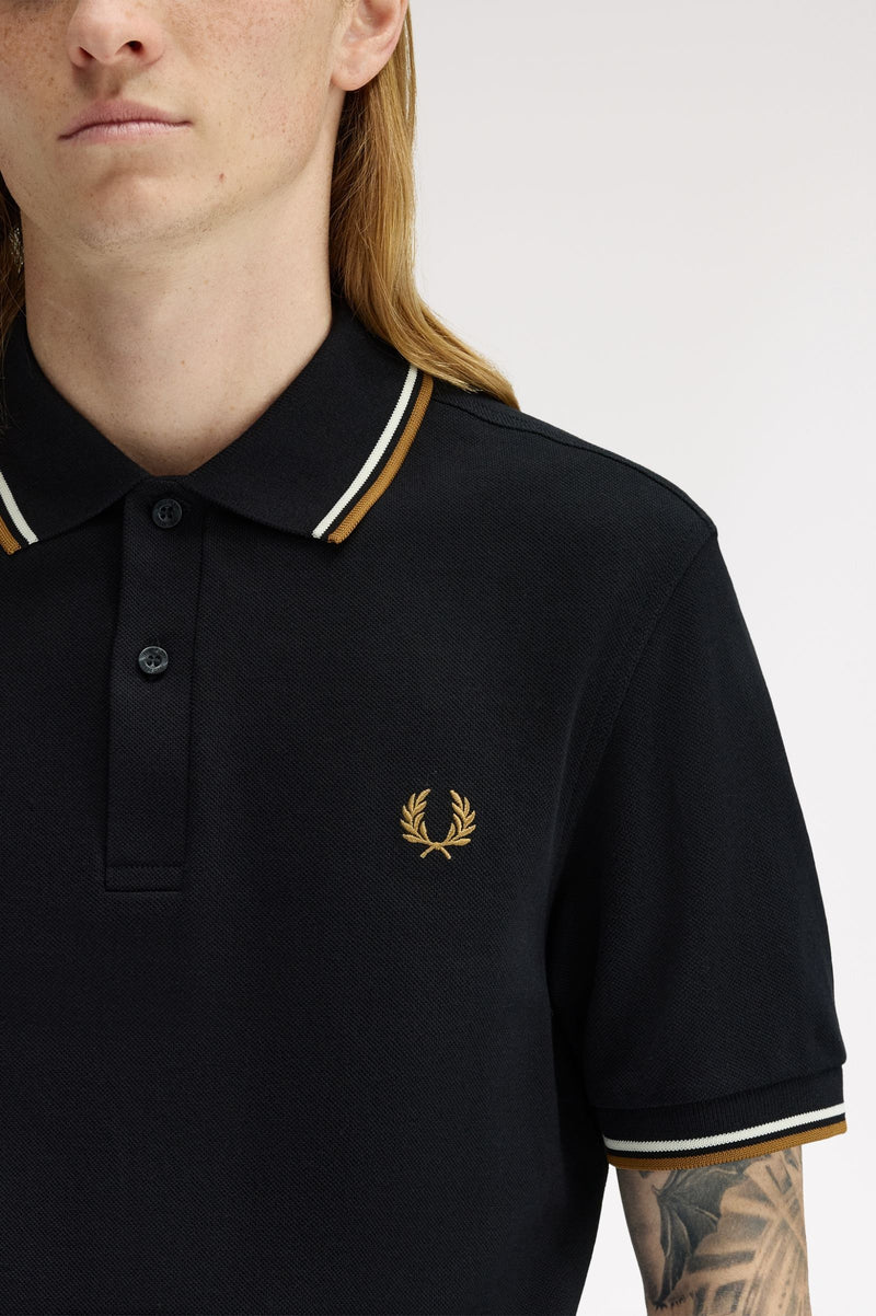 TWIN TIPPED FRED PERRY SHIRT