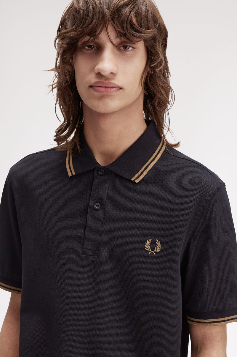 TWIN TIPPED FRED PERRY SHIRT