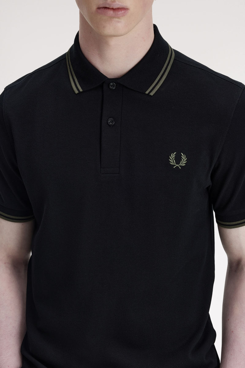 TWIN TIPPED FRED PERRY SHIRT